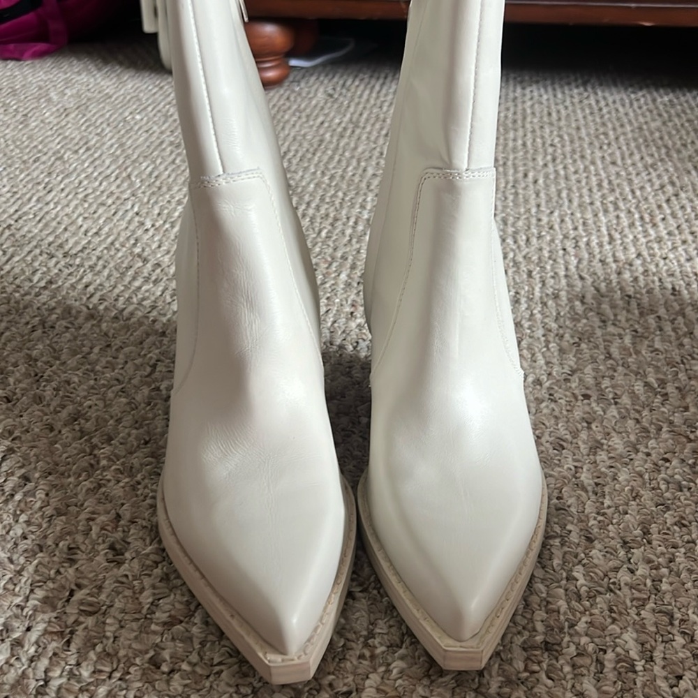 Brand new-nine west white boots